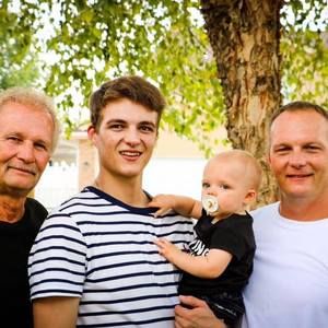 Meet your Posher, Zach